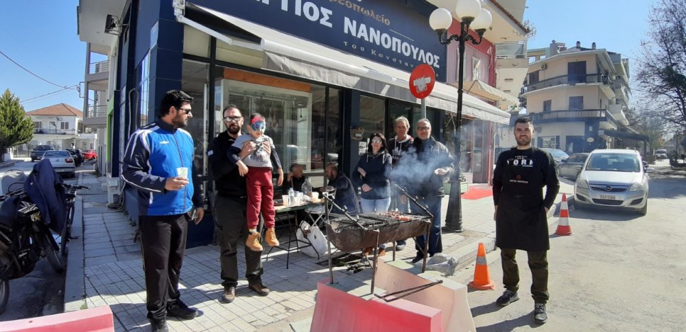 Το τσικνίζουν οι Βελεστινιώτες!