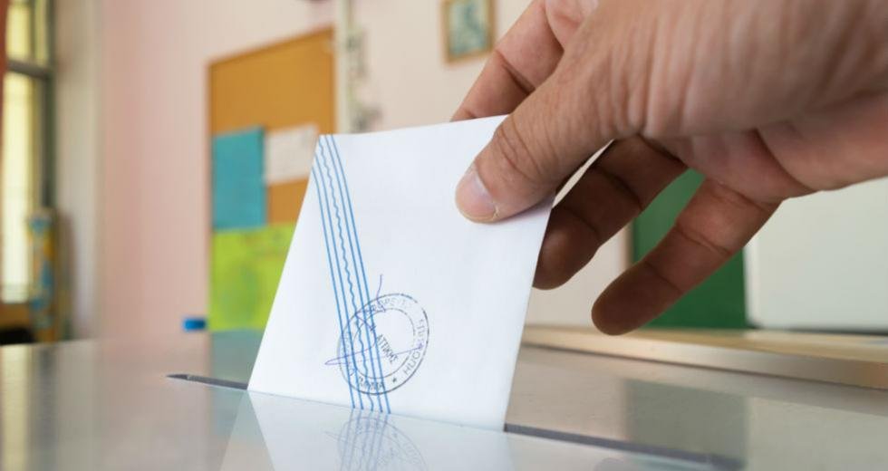 Απλή αναλογική και δικαίωμα ψήφου σε 17άρηδες για πρώτη φορά