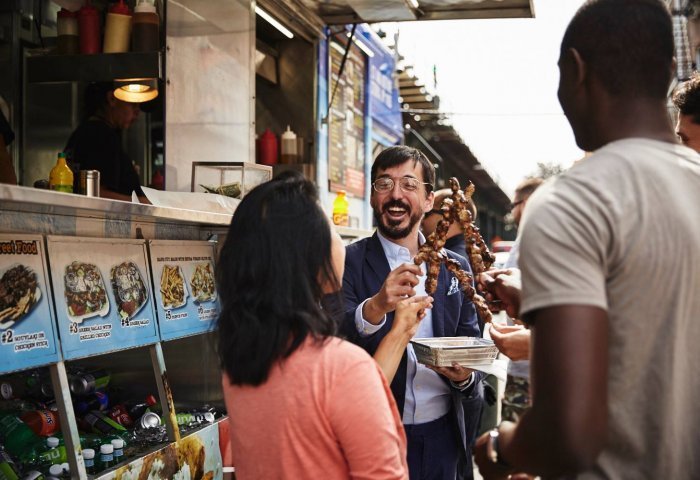 Ο Έλληνας... που διδάσκει σουβλάκι και μπαχάρια στη Νέα Υόρκη