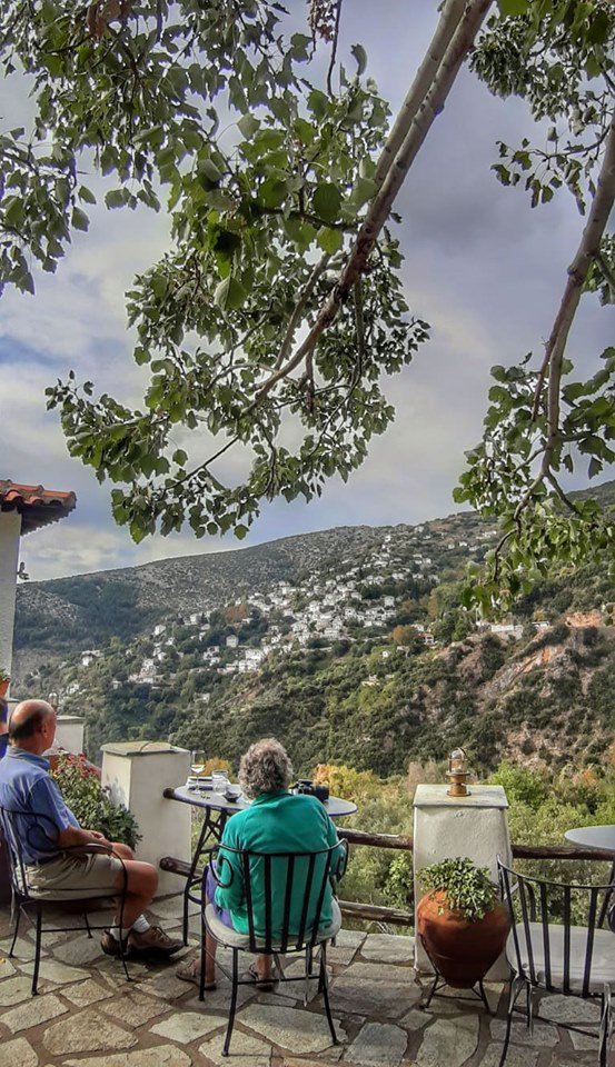 Η θέα από το μπαλκόνι του Πηλίου
