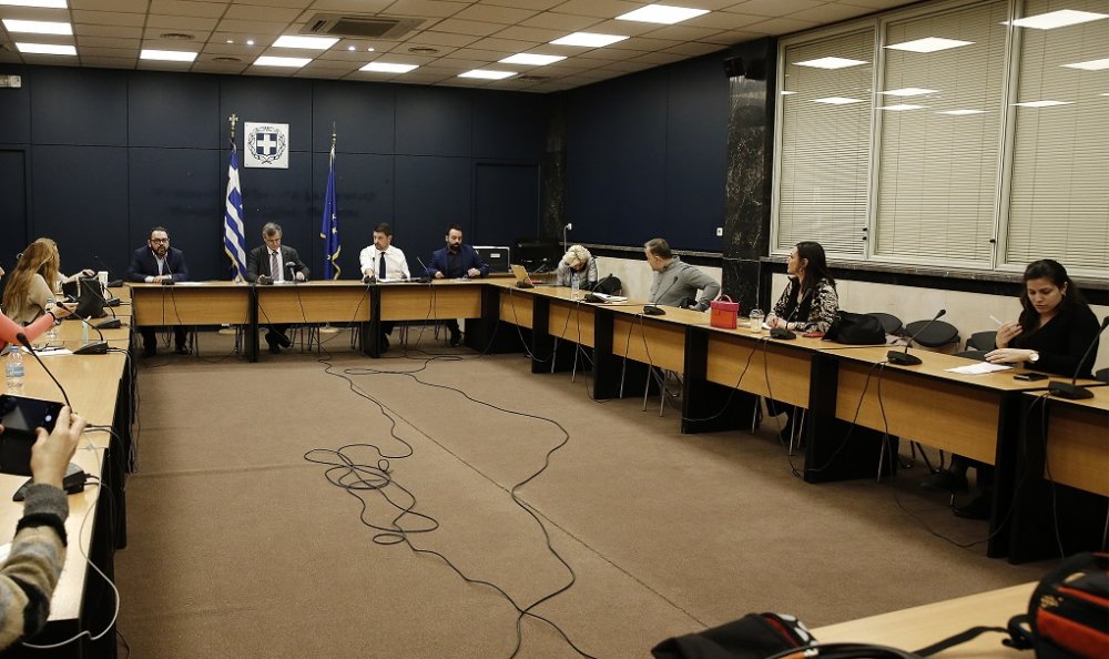 Στα 464 τα κρούσματα - Αναστολή λειτουργίας ξενοδοχείων