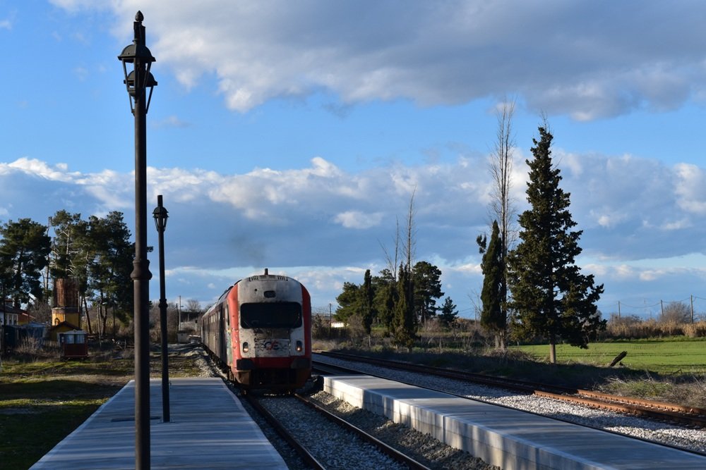 Χωρίς σιδηροδρομική σύνδεση και το Βελεστίνο