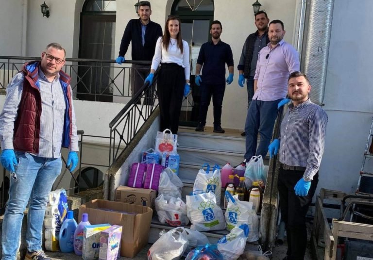 Δέματα προσφοράς στο Γηροκομείο Καναλίων
