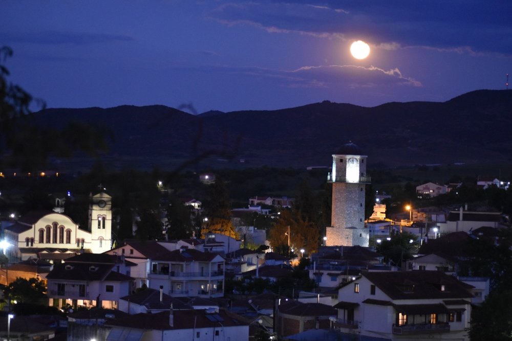 Η Υπερπανσέληνος στον ουρανό του Βελεστίνου