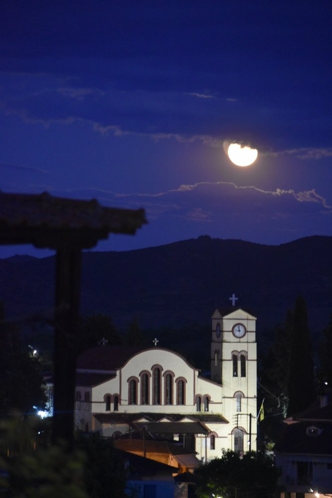 Η Υπερπανσέληνος στον ουρανό του Βελεστίνου