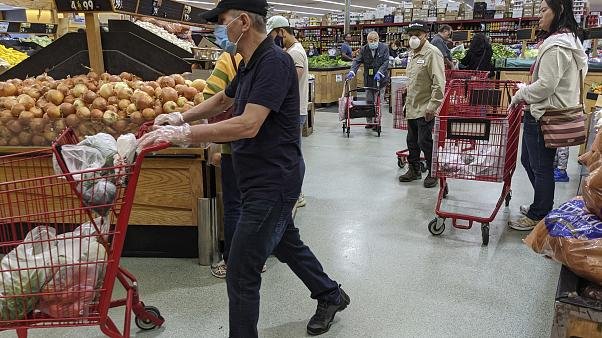 Μάσκα για όλους από σήμερα στα Σούπερ Μάρκετ