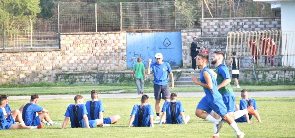 Φιλική εξάρα για Ρήγα