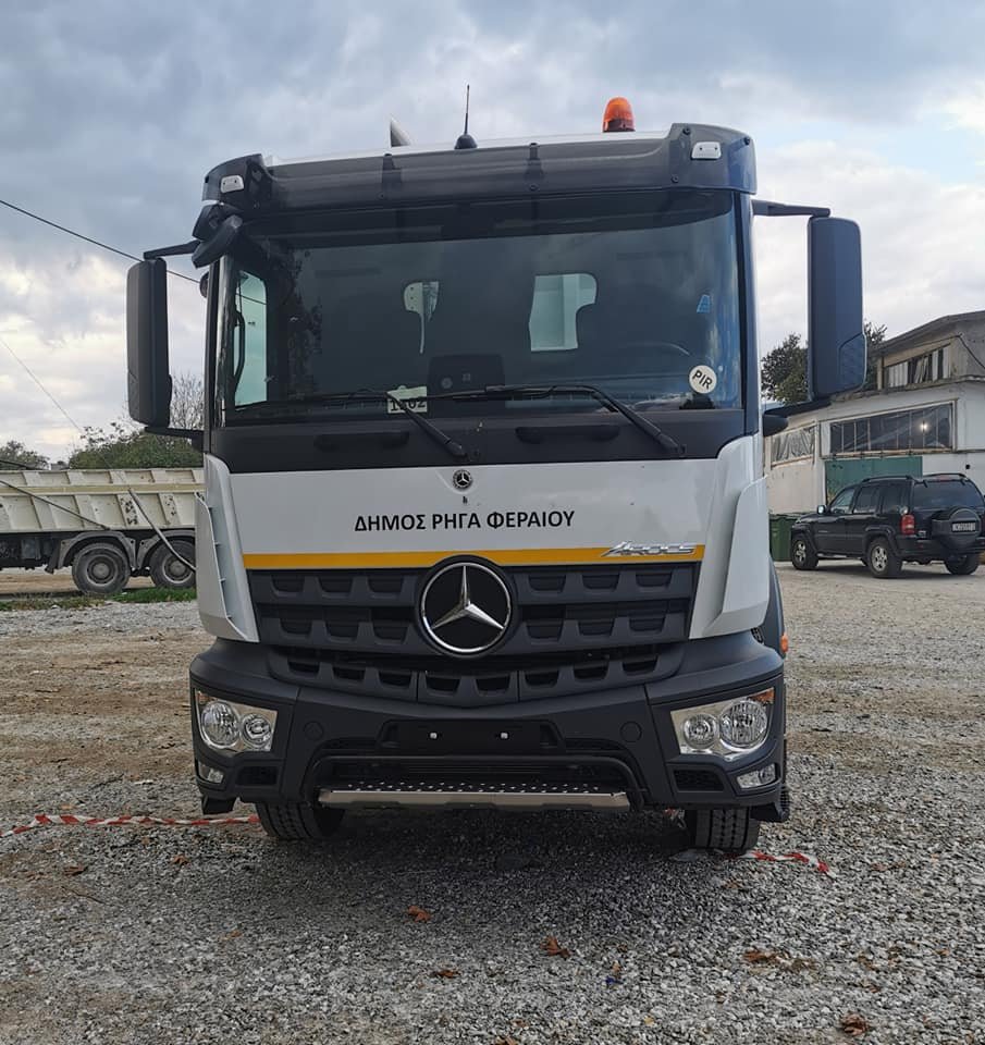 Νέο φορτηγό Mercedes 170.000 ευρώ στο στόλο οχημάτων του Δήμου