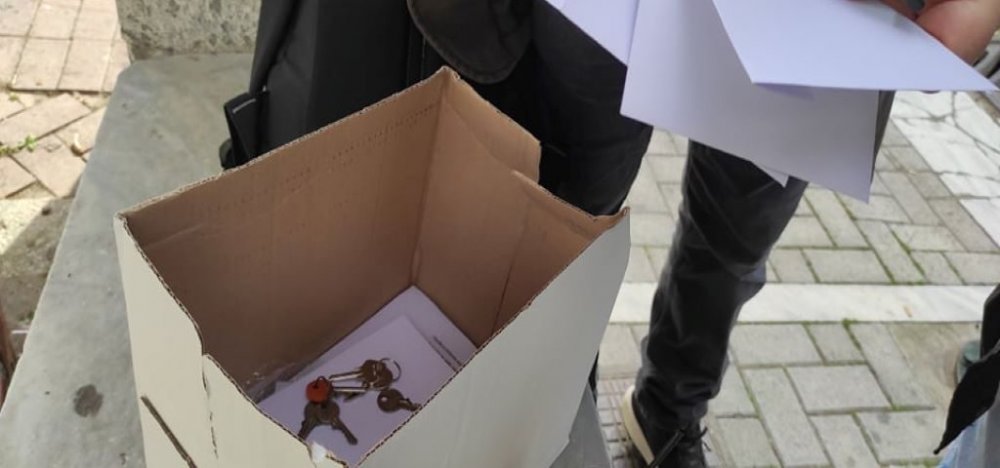 Βόλος: Οι καταστηματάρχες της εστίασης παραδίδουν τα κλειδιά