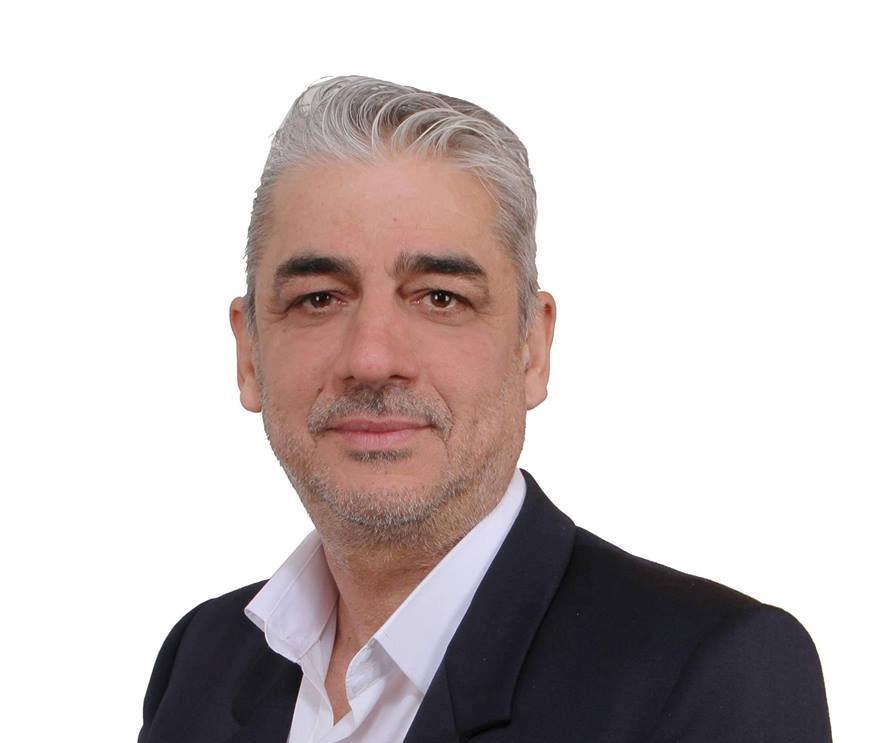 «Αλαζονεία έξις προσποιητή, αγαθών μη υπαρχόντων»