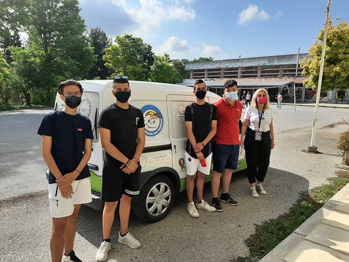 Προσφορά στο Χαμόγελο του Παιδιού από το ΓΕΛ Βελεστίνου