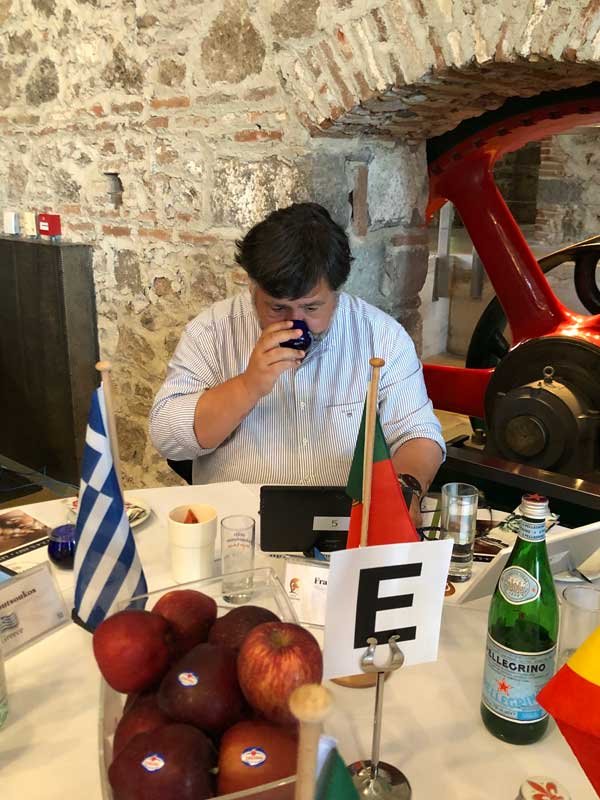 Μήλα ΖΑΓΟΡΙΝ ΚΑΙ Διεθνής Διαγωνισμός Ελαιολάδου "ΑΤΗΕΝΑ 2021"