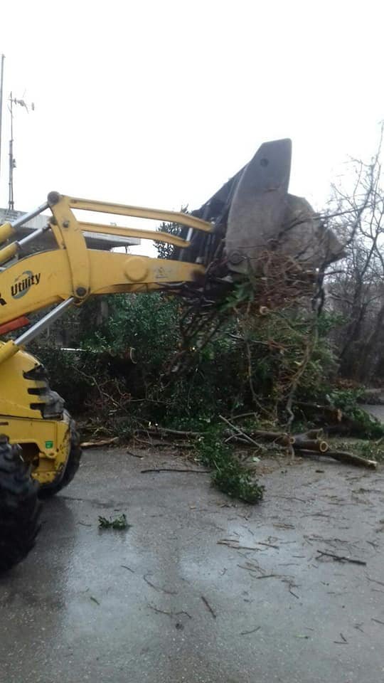 Επί ποδός και τα συνεργεία του Δήμου για τις ζημιές του "Διομήδη"