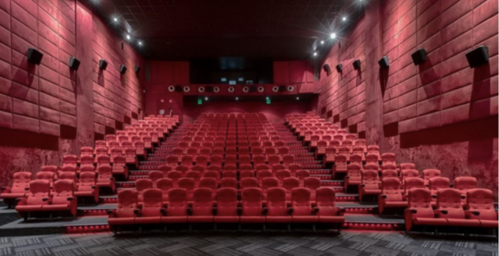 Προβάλλονται στα Village Cinemas