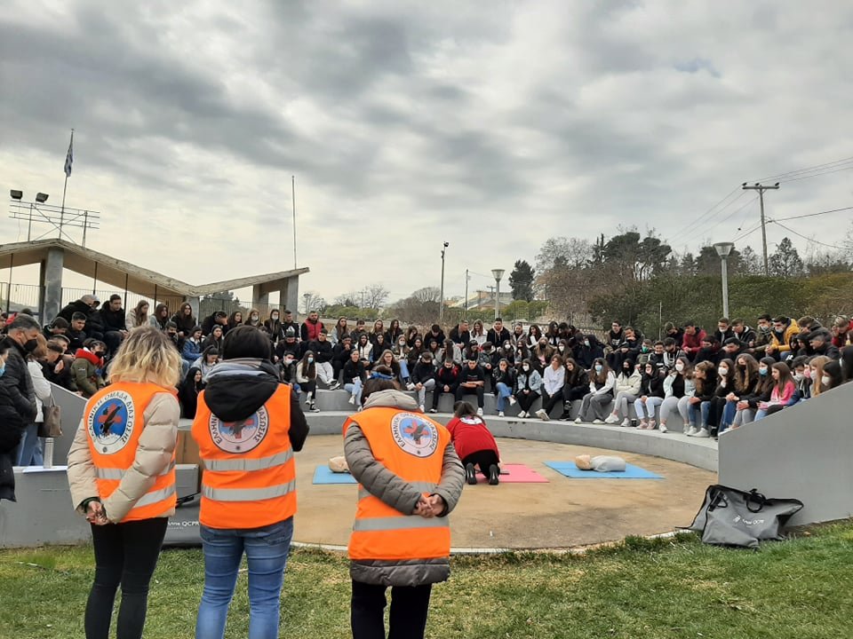 Βιωματική δράση ενημέρωσης ΚΑΡΠΑ (Πρώτες Βοήθειες) στο ΓΕΛ Βελεστίνου