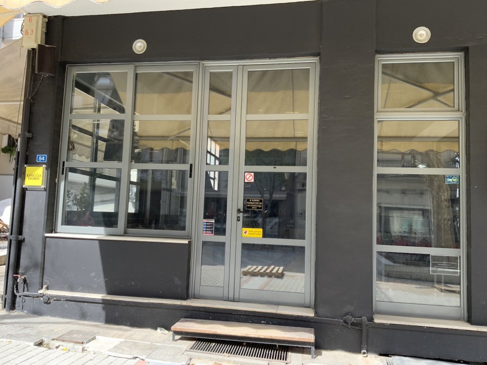 Eνοικιάζεται κατάστημα στον πεζόδρομο Βελεστίνου