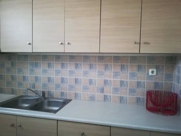 Ενοικιάζεται ευρύχωρο διαμέρισμα με μπαλκόνι στο κέντρο του Βελεστίνου