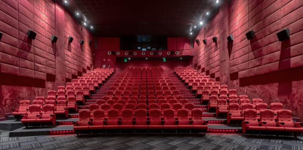 Προβάλλονται στα Village Cinemas