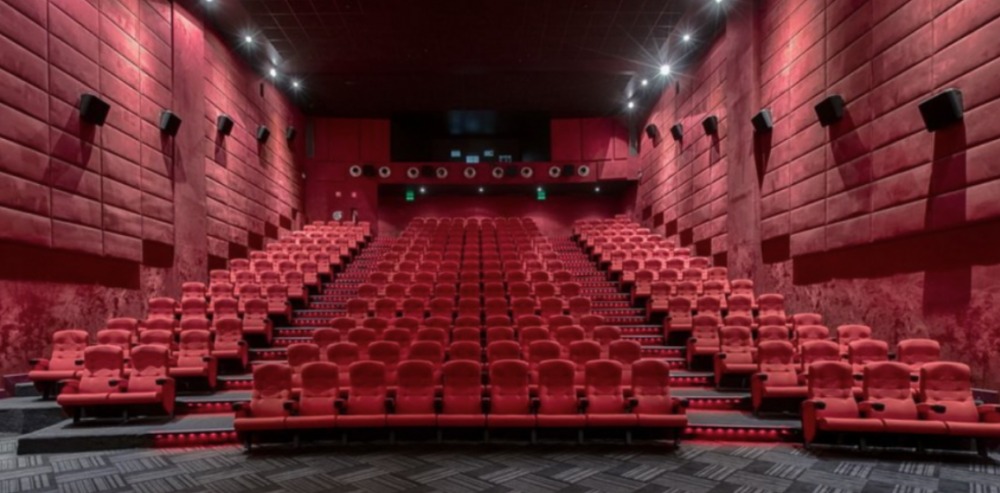 Προβάλλονται στα Village Cinemas