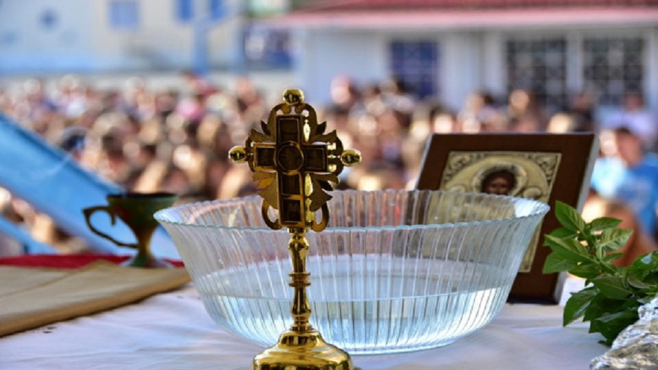 Ο Αγιασμός στο 2ο Δημοτικό Σχολείο Βελεστίνου