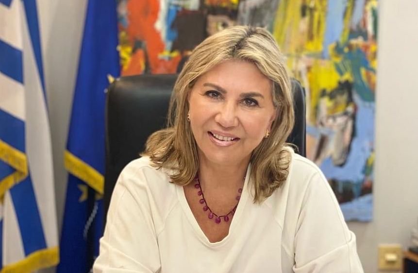 Ζ. Μακρή: Στο Κέντρο Υγείας Ζαγοράς ανέλαβε υπηρεσία και ο τρίτος οδηγός ασθενοφόρου