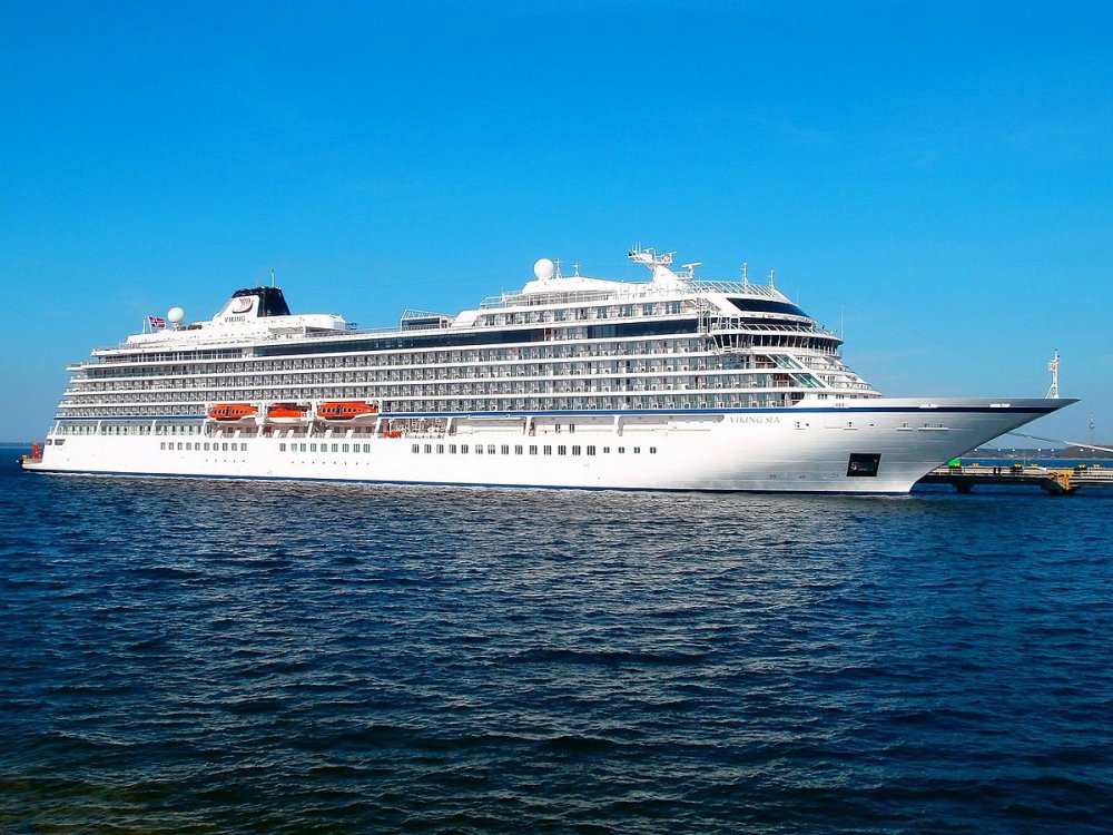 Το "VIKING SEA" στον Βόλο