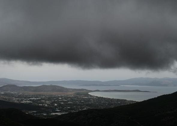 Βροχές σε αρκετές περιοχές της χώρας - Πού είναι εντονότερα τα καιρικά φαινόμενα