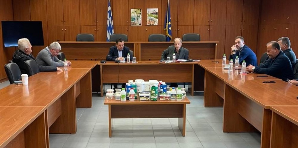 Ενημερωτική συζήτηση με το Δ.Σ. και τους εργαζομένους της ΕΒΟΛ
