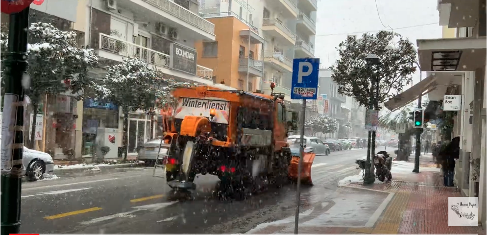 Βίντεο: Η στιγμή της ισχυρής χιονόπτωσης στον Βόλο