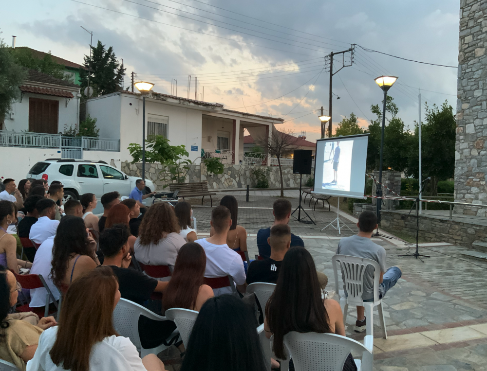 Χαρά και συγκίνηση στην Τελετή Αποφοίτησης Γ Τάξης ΓΕΛ Βελεστίνου