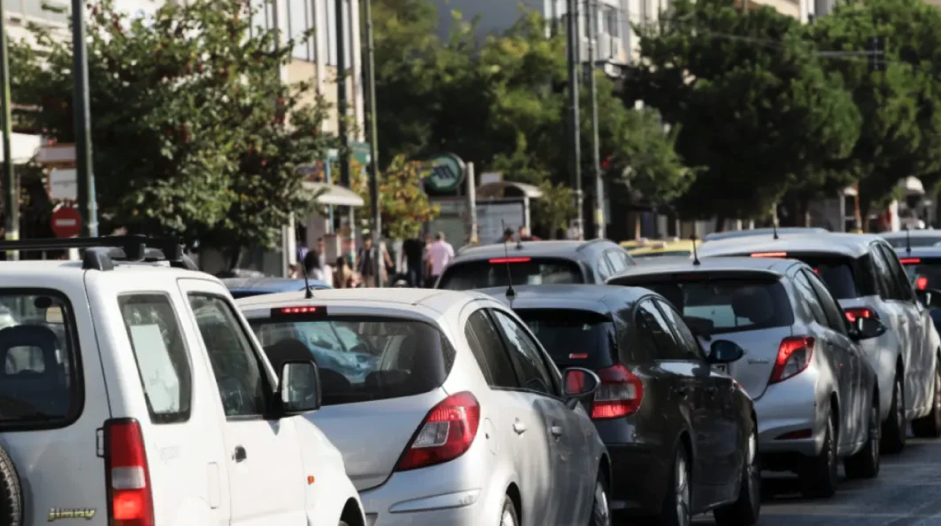 Εκπνέει η προθεσμία για τα τέλη κυκλοφορίας