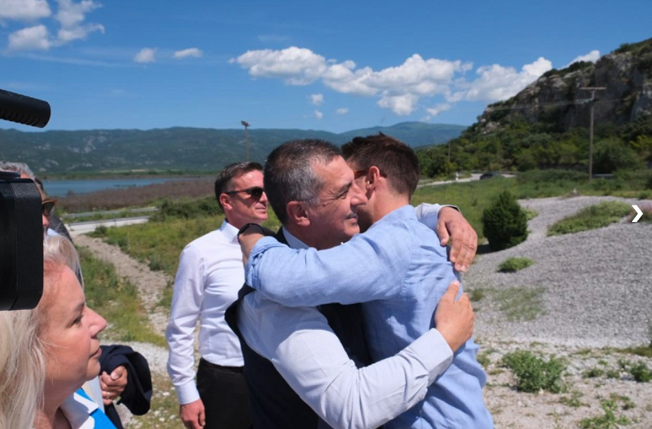 Εικόνες από την επίσκεψη του Στέφανου Κασσελάκη σε Κάρλα, Κανάλια και Δράκεια