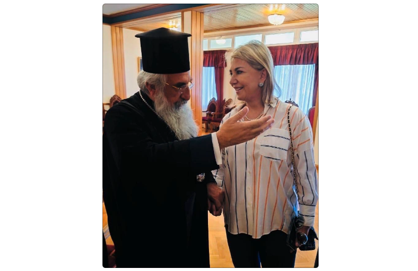 Η Ζ. Μακρή με Αρχιεπίσκοπο, Περιφερειάρχη, Δήμαρχο, Πρύτανη, στελέχη εκπαίδευσης και κομματικά στελέχη στο Ηράκλειο Κρήτης 