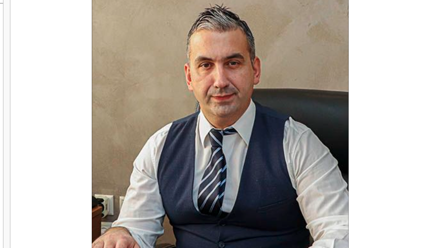 Συνεχίζεται η συνεργασία του Ρήγα  με τον ορθοπεδικό χειρουργό Κωνσταντίνο Γ. Μακρίδη 