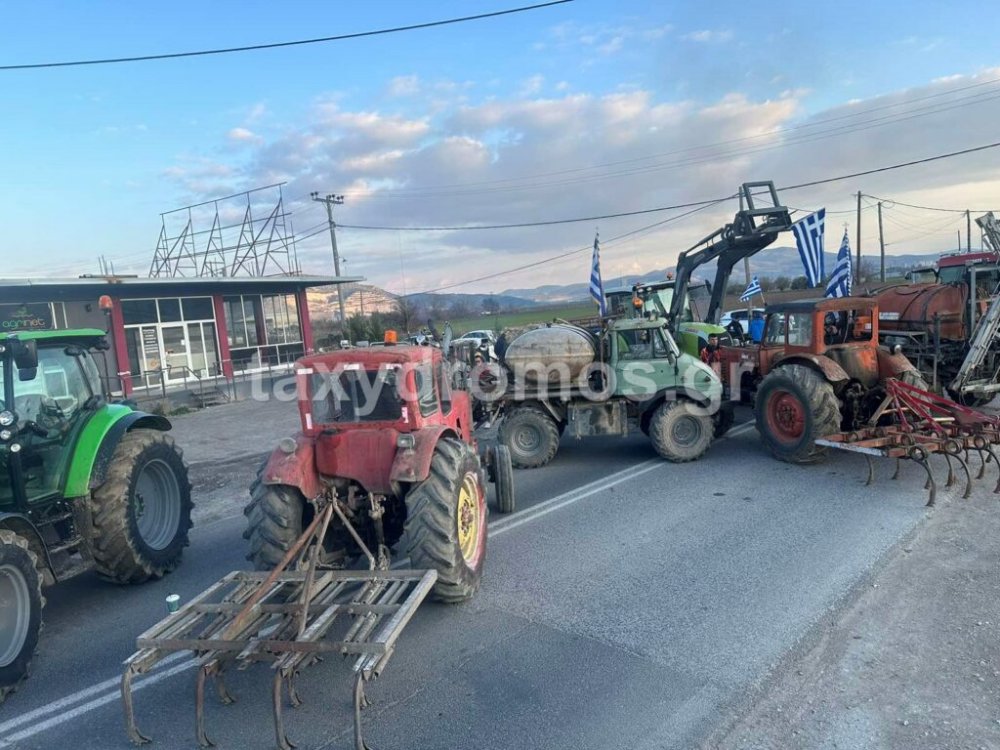 Αγρότες: Εικόνες από το νέο αποκλεισμό της παλιάς Εθνικής