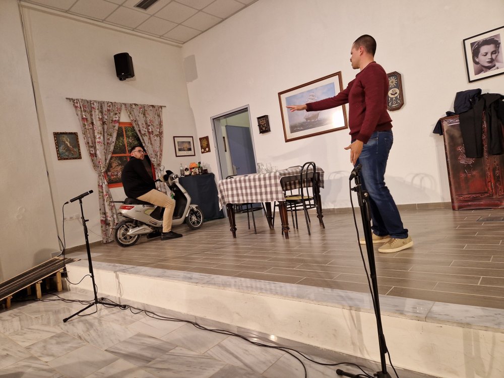 Με επιτυχία και πλήθος κόσμου οι θεατρικές παραστάσεις στο Βελεστίνο