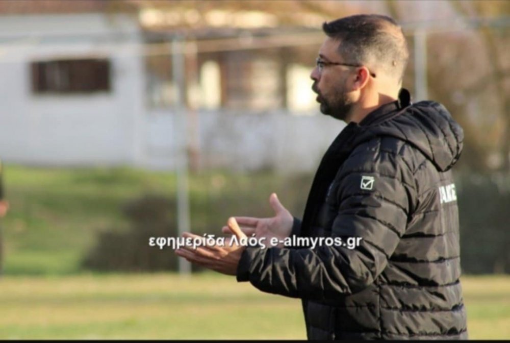 Κράτησε τον προπονητή ο Αίαντας Σούρπης