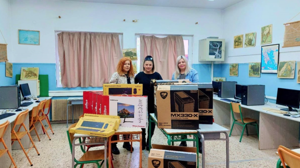 Δωρεά υπολογιστών στο δημοτικό σχολείο Στεφανοβικείου 