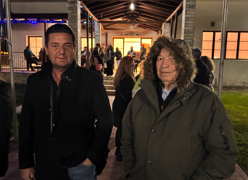 Εικόνες από την φωταγώγηση του χριστουγεννιάτικου δέντρου στο Αερινό