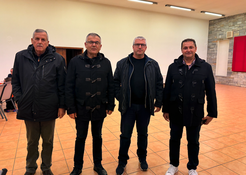 Εικόνες από την φωταγώγηση του χριστουγεννιάτικου δέντρου στο Αερινό