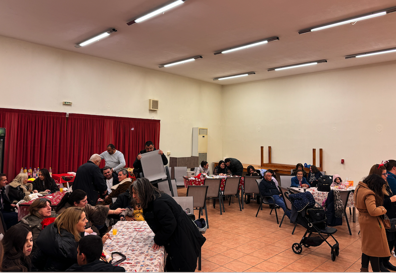 Εικόνες από την φωταγώγηση του χριστουγεννιάτικου δέντρου στο Αερινό