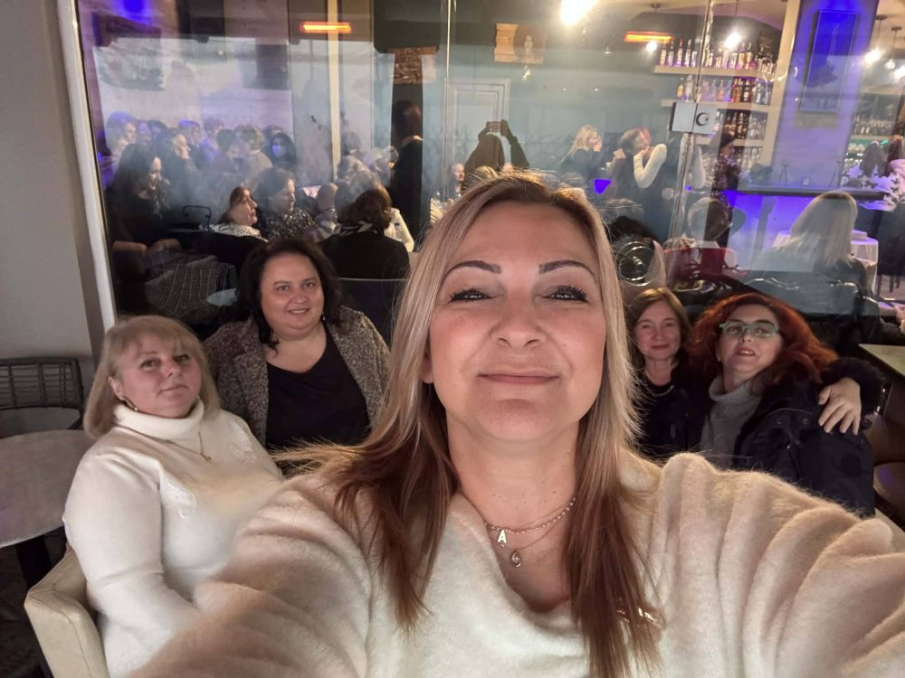 Η παρουσία σας μας τιμά και μας γεμίζει αισιοδοξία και δύναμη για τη νέα χρόνια