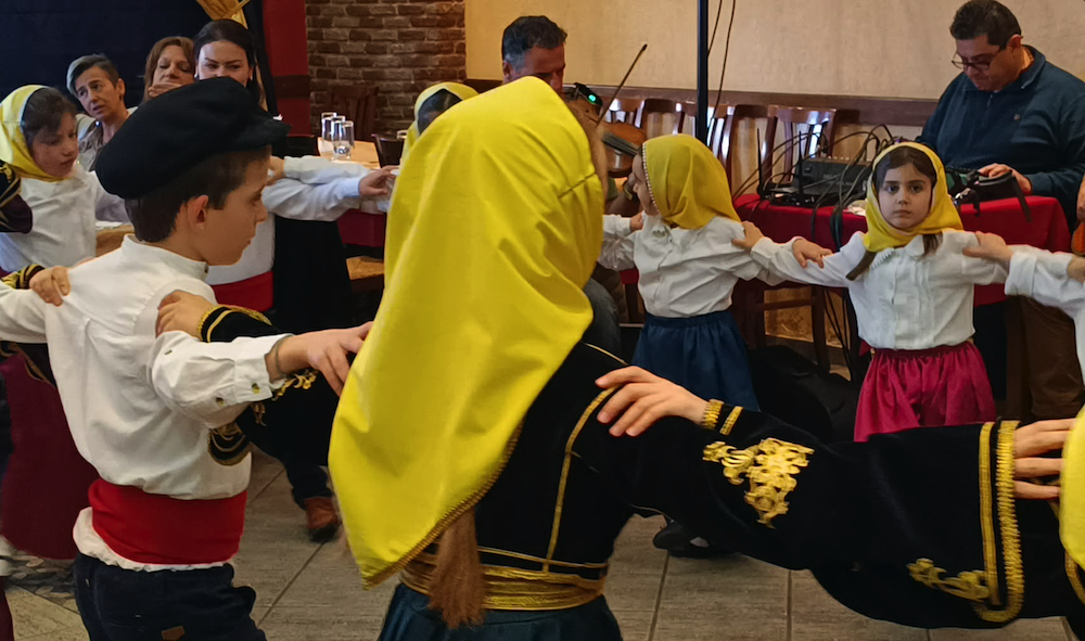 Βίντεο και εικόνες από την κοπή πίτας της Εστίας Μικρασιατών και Ποντίων