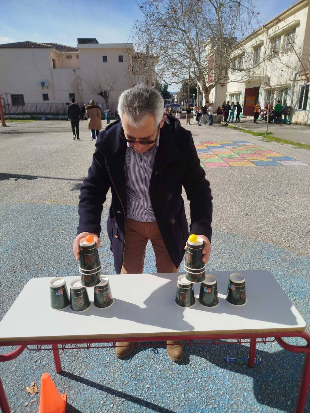 Με γαϊτανάκι και... Superman το Σχολείο Στεφανοβικείου