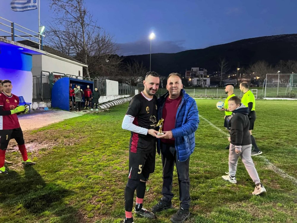 Αναγνώρισε την δεκαετή προσφορά του