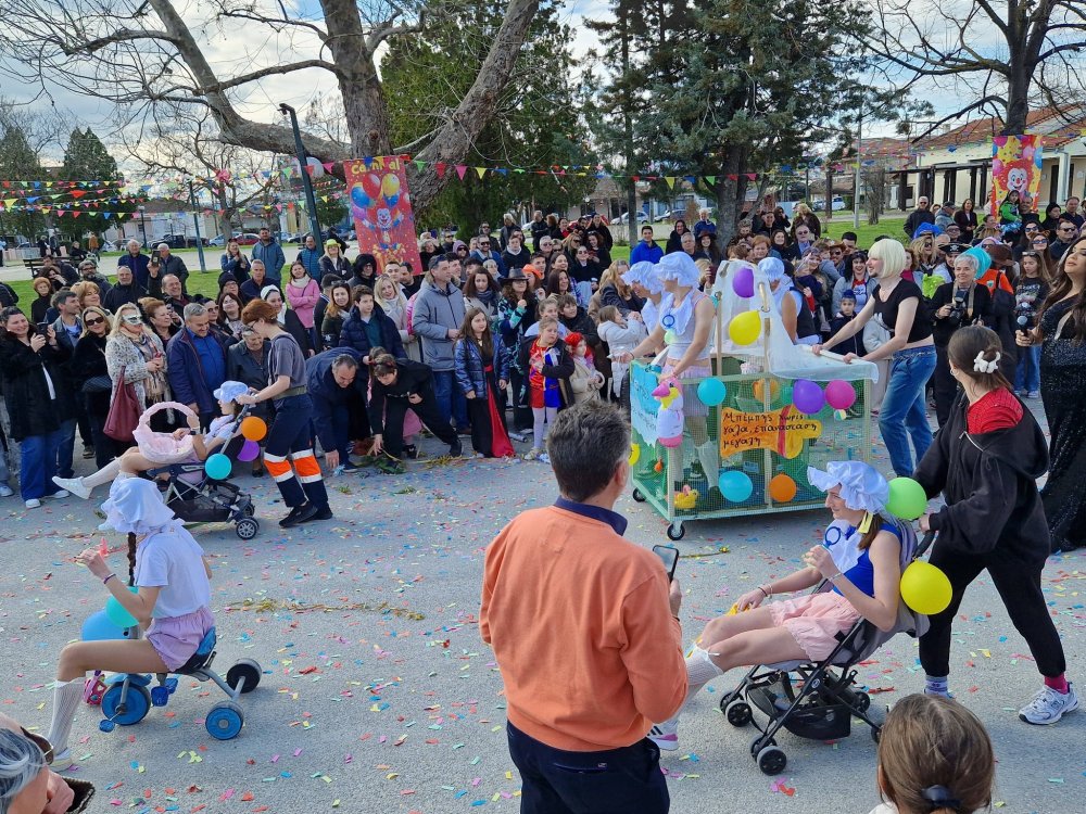 Με... Φραπέ και ΟΠΕΚΕΠΕ το Καρναβάλι Στεφανοβικείου