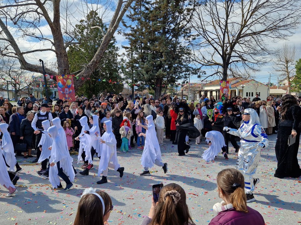 Με... Φραπέ και ΟΠΕΚΕΠΕ το Καρναβάλι Στεφανοβικείου