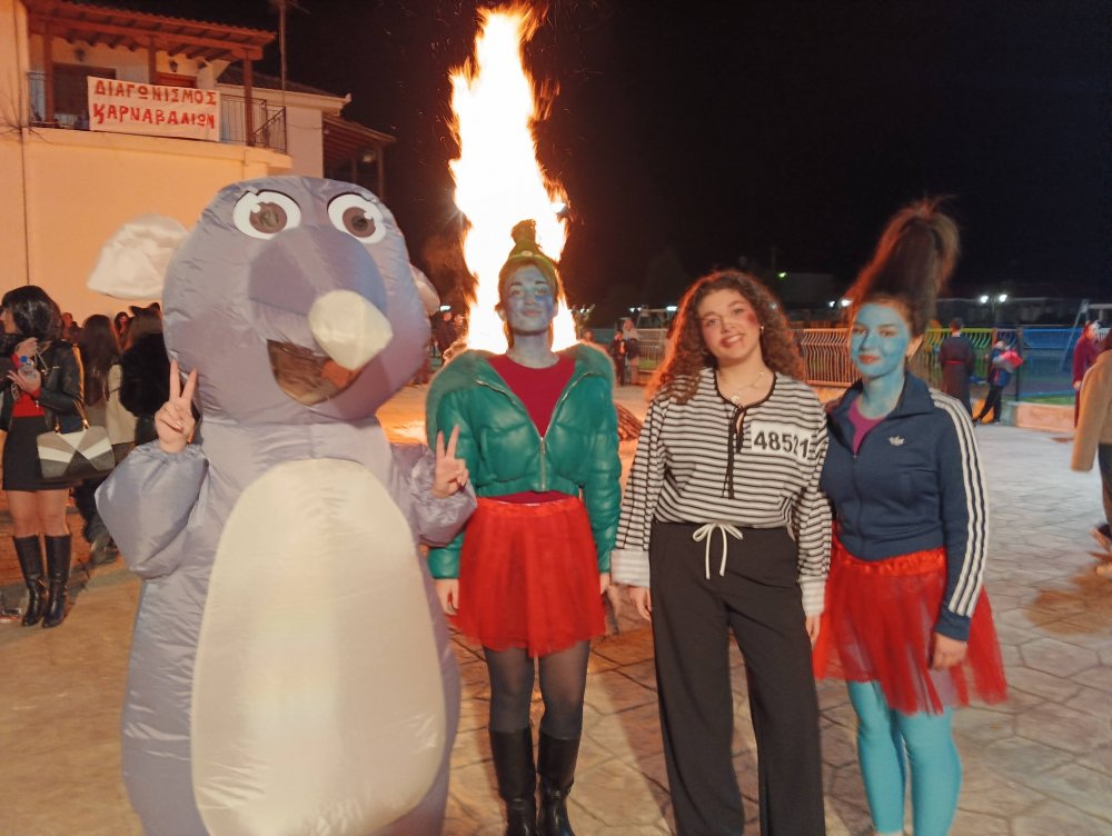 Με χορό και γλέντι το άναμμα της φωτιάς στον Ριζόμυλο