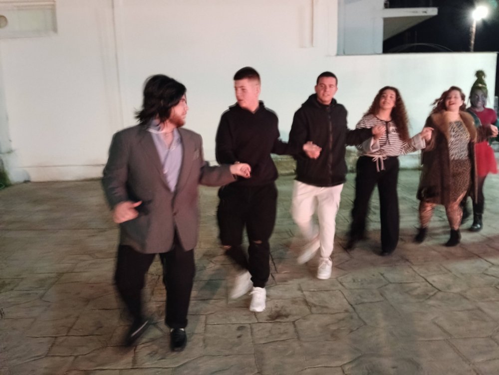 Με χορό και γλέντι το άναμμα της φωτιάς στον Ριζόμυλο