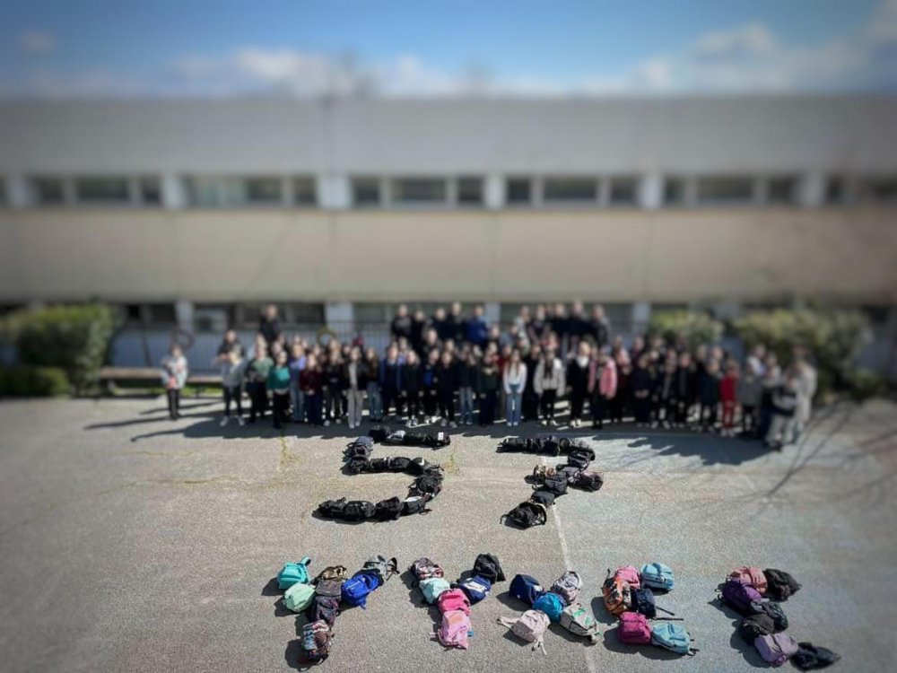 Γυμνάσιο Βελεστίνου: Δρώμενο - Φόρος Τιμής      